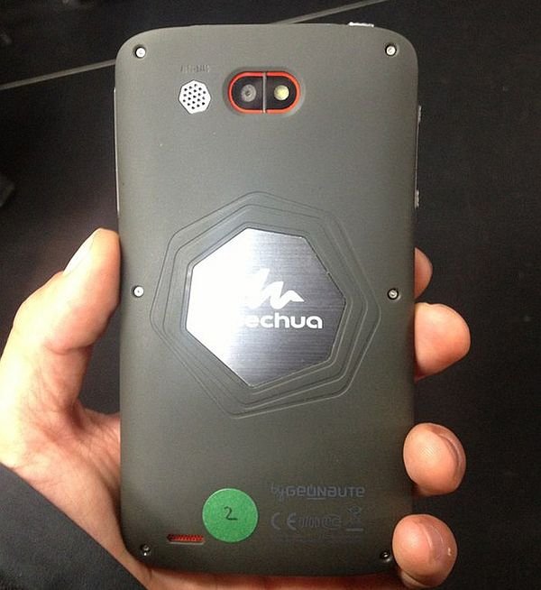 ARCHOS_Quechua_5_back_2975_nowrmk
